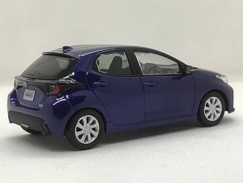 ミニカー　色見本　トヨタ　ヤリス Amazon.co.jp: トヨタ ヤリス ミニカー 1 30 ブラック 202 黒